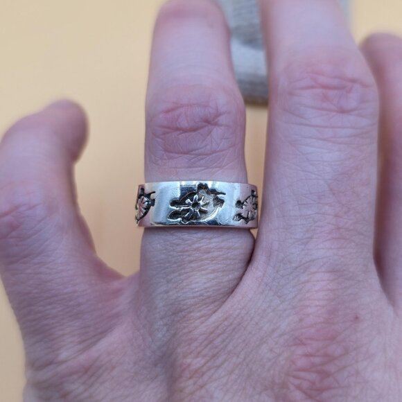 Size 7.25 Sterling Silver Cute Turtles Hefty Band Ring A5430 - Picture 3 of 9